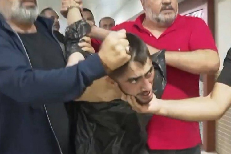 İHD'den soruşturma talebi: Zanlının adliyeye götürülme şekli 'apaçık işkencedir'
