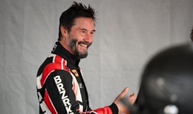 Keanu Reeves, ilk profesyonel yarışında spin attı