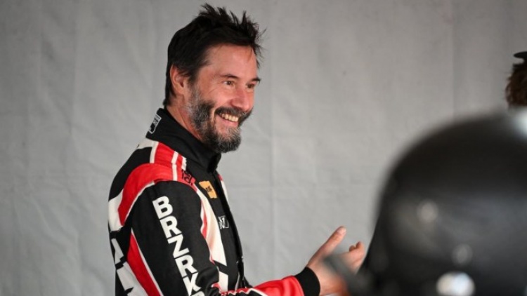 Keanu Reeves, ilk profesyonel yarışında spin attı